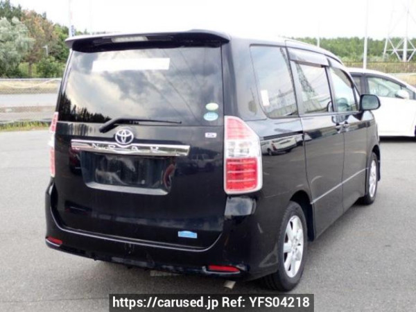 Used 2007 AT toyota noah ZRR70W Image[6]