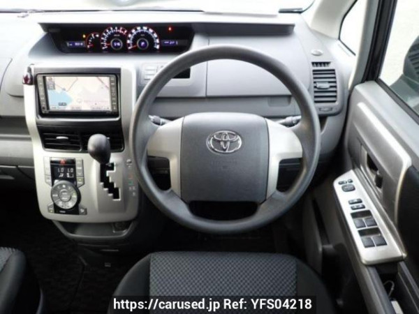 Used 2007 AT toyota noah ZRR70W Image[20]