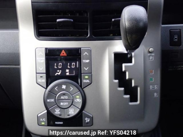 Used 2007 AT toyota noah ZRR70W Image[23]