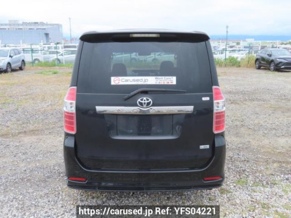 Used 2007 AT toyota noah ZRR70W Image[5]