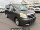 Toyota Noah ZRR70G