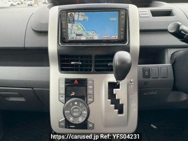 Used 2008 AT toyota noah ZRR70G Image[24]