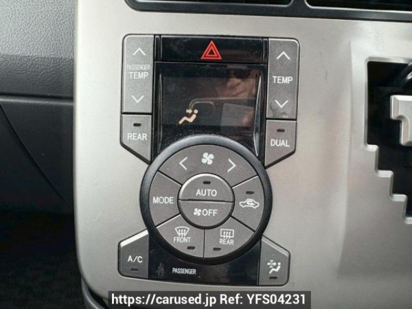 Used 2008 AT toyota noah ZRR70G Image[27]