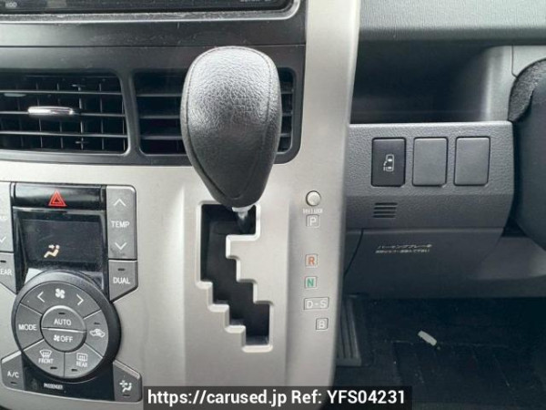 Used 2008 AT toyota noah ZRR70G Image[28]
