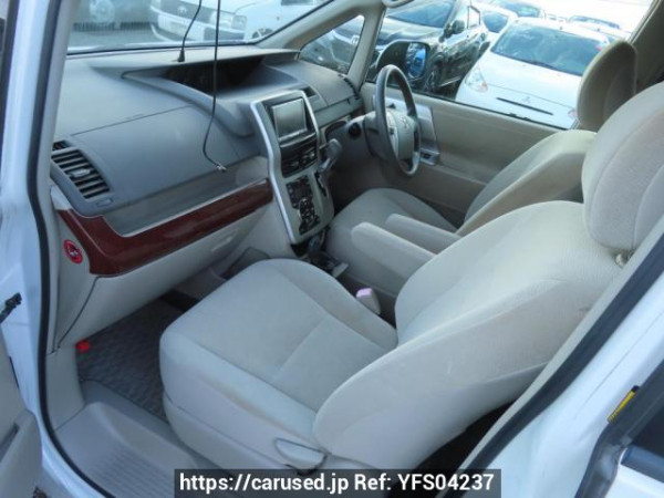 Used 2011 AT toyota noah ZRR70G Image[14]