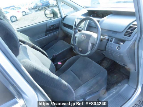 Used 2010 AT toyota noah ZRR70G Image[11]