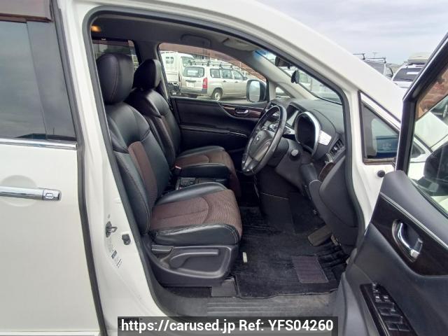 Buy Used 2011 Nissan Elgrand TE52 (YFS04260) - Carused.jp