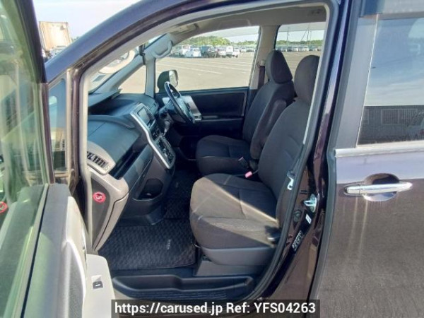 Used 2013 AT toyota noah ZRR70G Image[14]