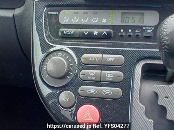 Used 2003 AT toyota wish ZNE10G Image[21]