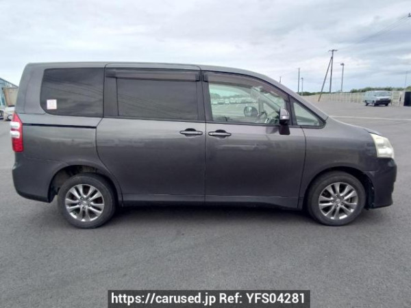 Used 2010 AT toyota noah ZRR75G Image[7]
