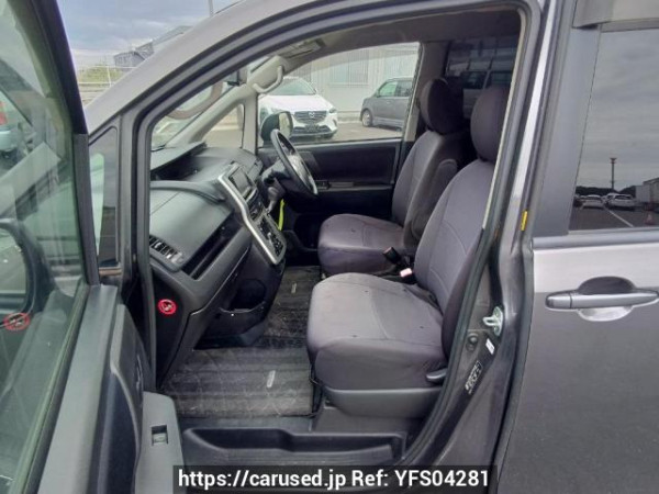 Used 2010 AT toyota noah ZRR75G Image[13]