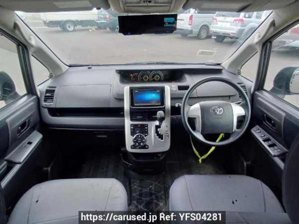Used 2010 AT toyota noah ZRR75G Image[16]
