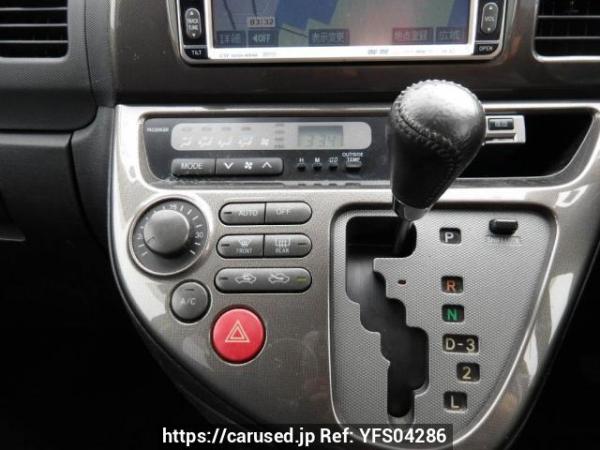 Used 2004 AT toyota wish ZNE10G Image[23]