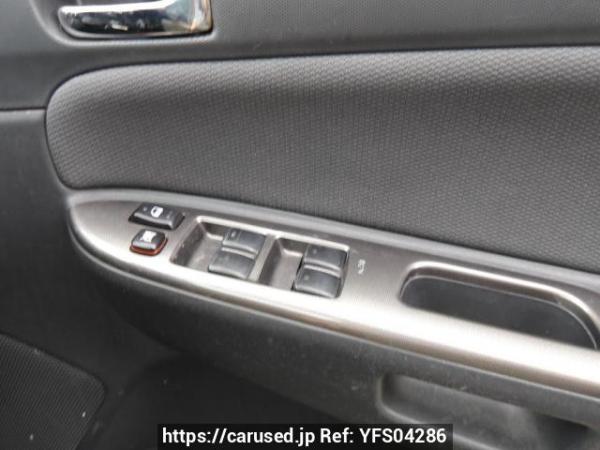 Used 2004 AT toyota wish ZNE10G Image[28]