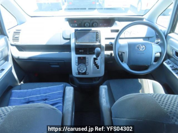 Used 2009 AT toyota noah ZRR70W Image[21]