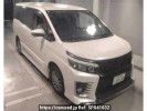 Toyota Voxy ZRR80W