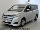 Toyota Noah ZRR80G