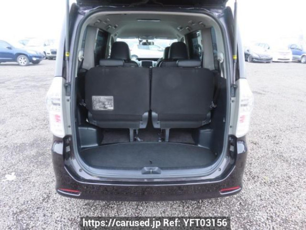 Used 2013 AT toyota voxy ZRR70W Image[8]