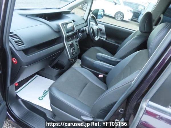 Used 2013 AT toyota voxy ZRR70W Image[15]