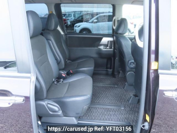 Used 2013 AT toyota voxy ZRR70W Image[17]