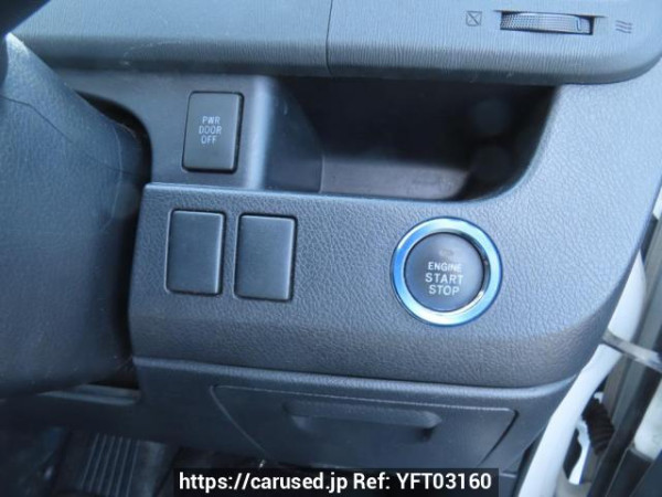 Used 2013 AT toyota voxy ZRR70W Image[34]