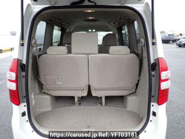 Used 2010 AT toyota noah ZRR70G Image[8]