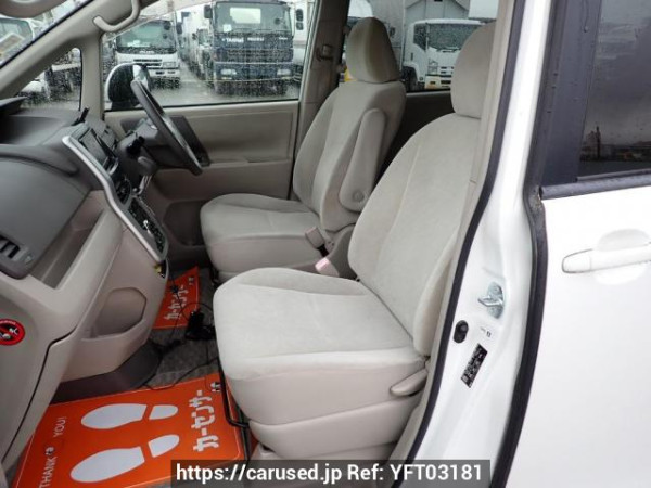 Used 2010 AT toyota noah ZRR70G Image[14]