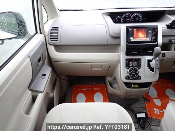 Used 2010 AT toyota noah ZRR70G Image[19]