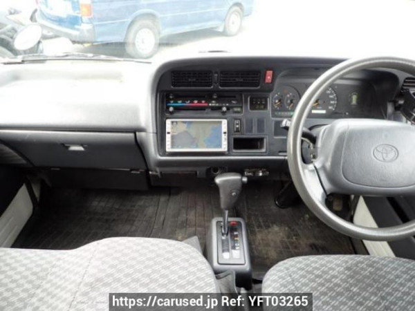 Used 2004 AT toyota regiusace-van TRH112V Image[17]