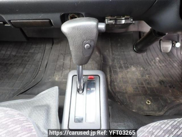 Used 2004 AT toyota regiusace-van TRH112V Image[21]