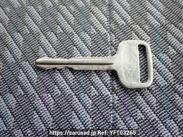 Used 2004 AT toyota regiusace-van TRH112V Image[24]