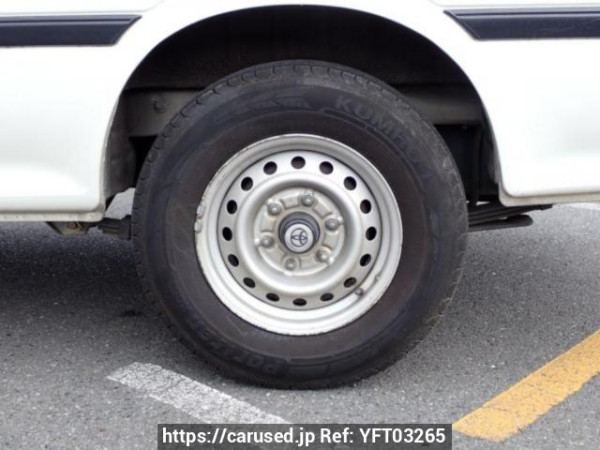 Used 2004 AT toyota regiusace-van TRH112V Image[28]