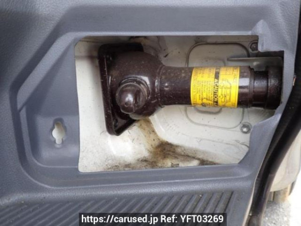 Used 2003 AT toyota hiace-van TRH112V Image[33]