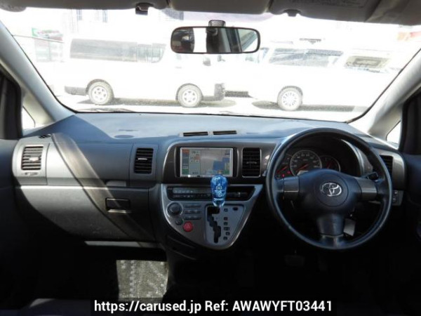 Used 2004 AT toyota wish ZNE10G Image[18]