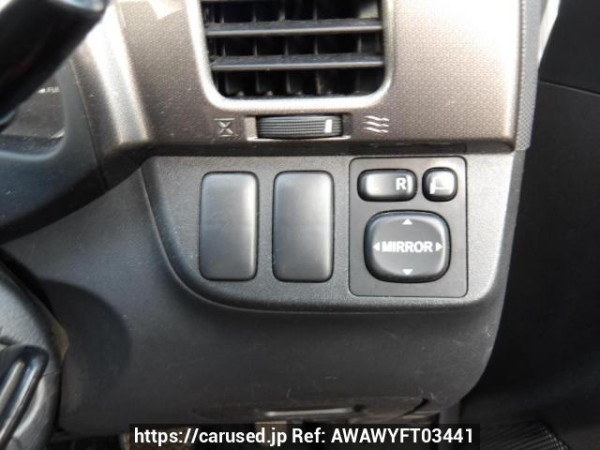 Used 2004 AT toyota wish ZNE10G Image[27]