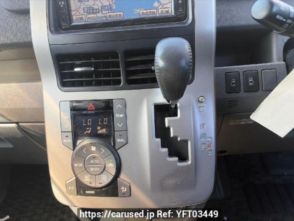 Used 2008 AT toyota noah ZRR70W Image[13]