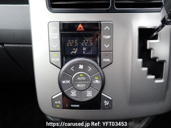 Used 2007 AT toyota noah ZRR70W Image[23]