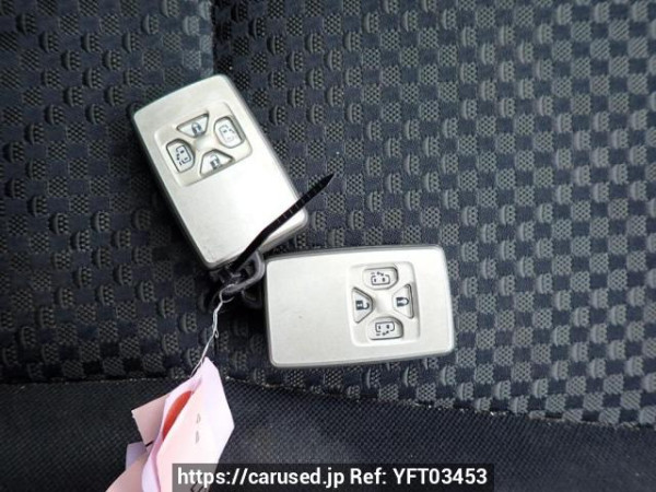 Used 2007 AT toyota noah ZRR70W Image[30]