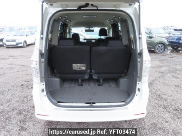 Used 2008 AT toyota noah ZRR70W Image[8]