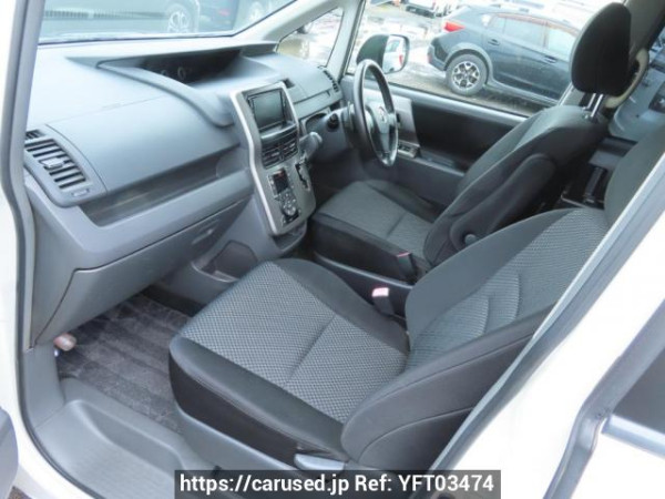 Used 2008 AT toyota noah ZRR70W Image[14]