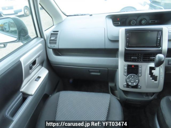 Used 2008 AT toyota noah ZRR70W Image[23]