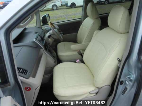 Used 2009 AT toyota noah ZRR70W Image[16]