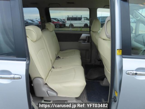 Used 2009 AT toyota noah ZRR70W Image[17]