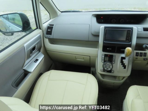 Used 2009 AT toyota noah ZRR70W Image[23]