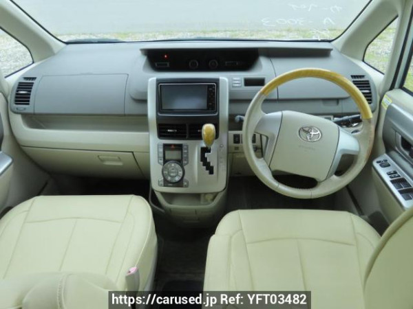 Used 2009 AT toyota noah ZRR70W Image[25]