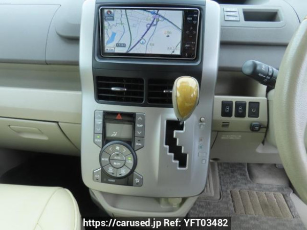 Used 2009 AT toyota noah ZRR70W Image[26]