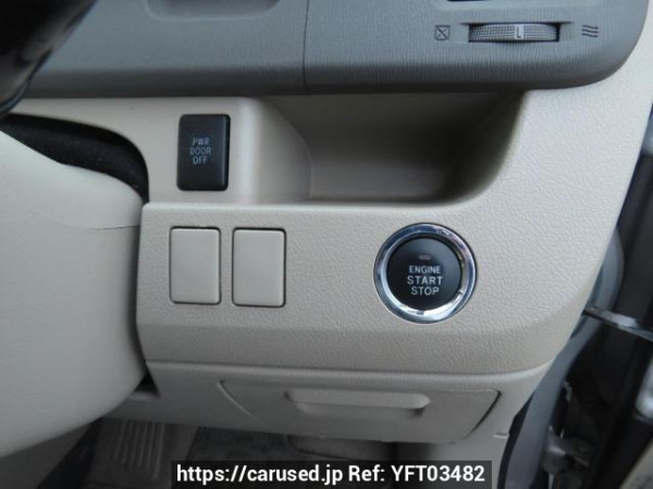 Used 2009 AT toyota noah ZRR70W Image[31]