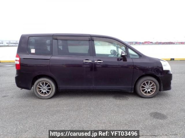 Used 2013 AT toyota noah ZRR70G Image[7]