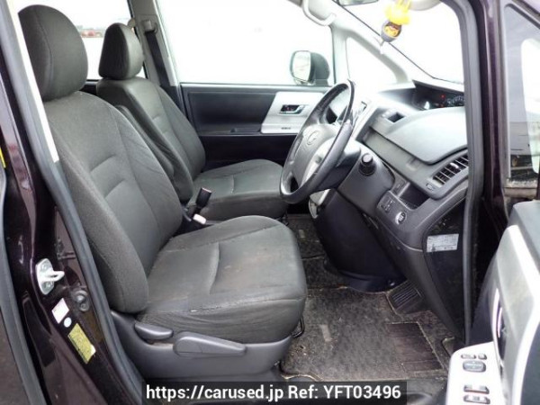 Used 2013 AT toyota noah ZRR70G Image[13]