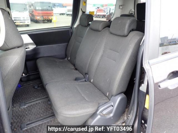 Used 2013 AT toyota noah ZRR70G Image[16]